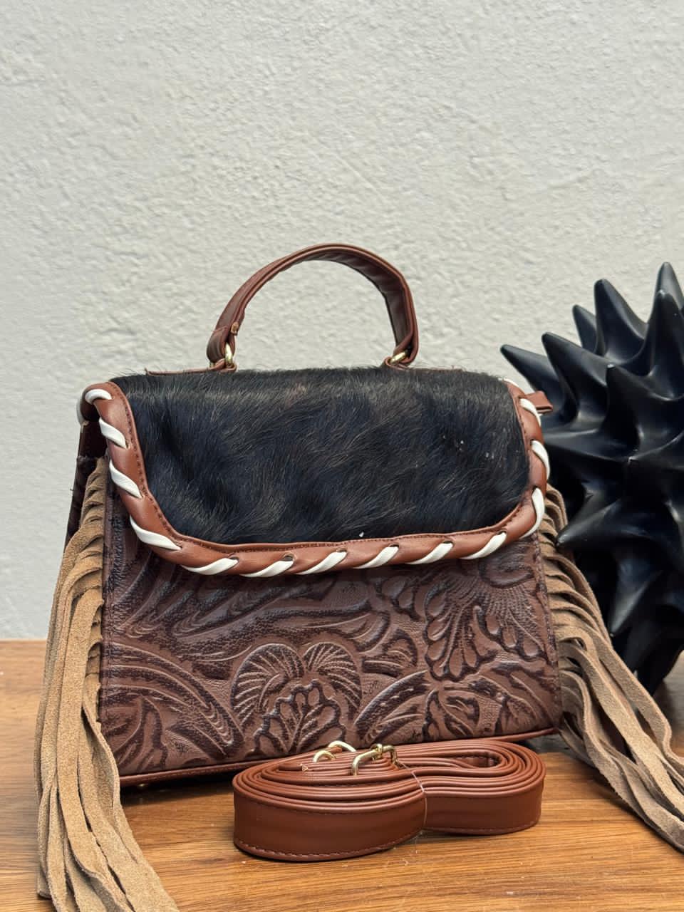 CROSSBODY FABIOLA PELO Y BARBAS VARIABLE PIEL CHOCOLATE