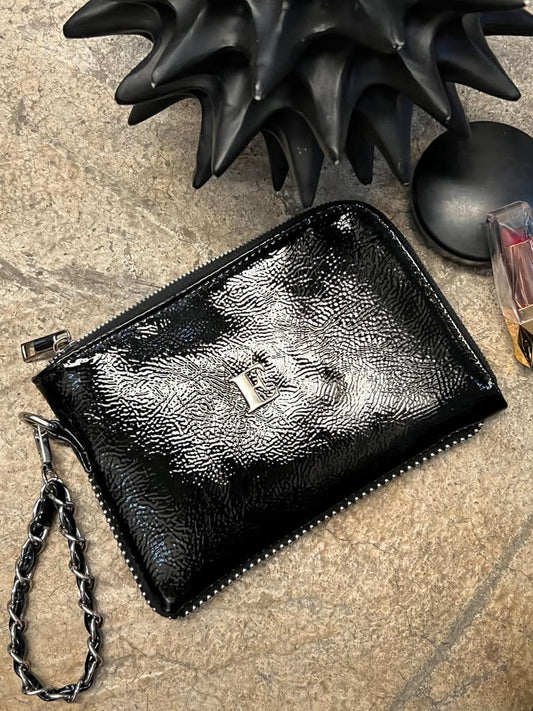 MONEDERO XL PREMIUM NEGRO CHAROL ARRUGADO H/PLATA