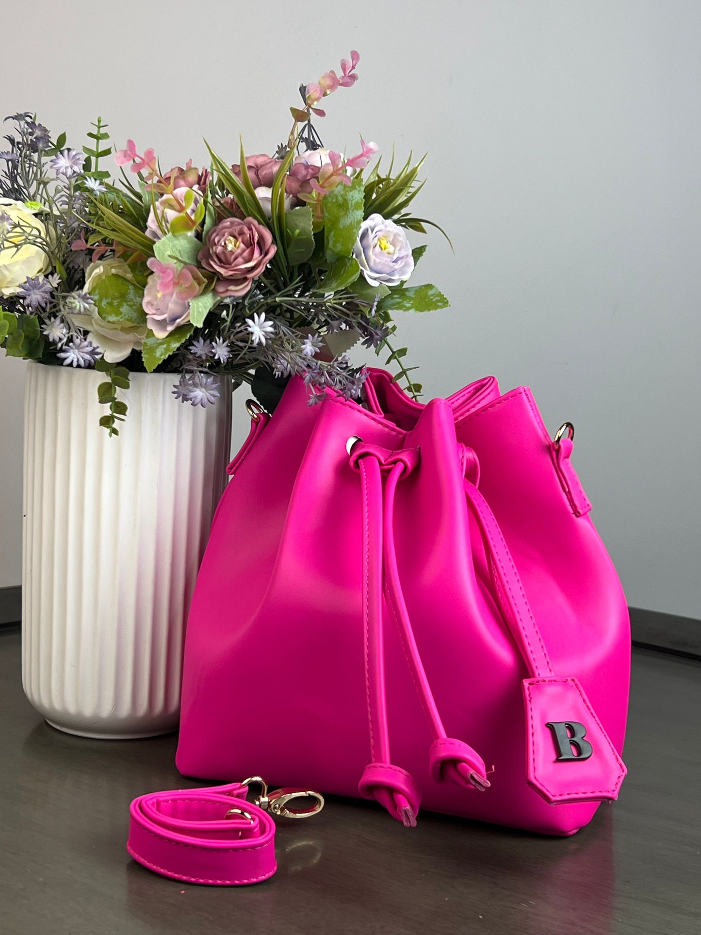 BUCKET FINO ROSA NEON LISO
