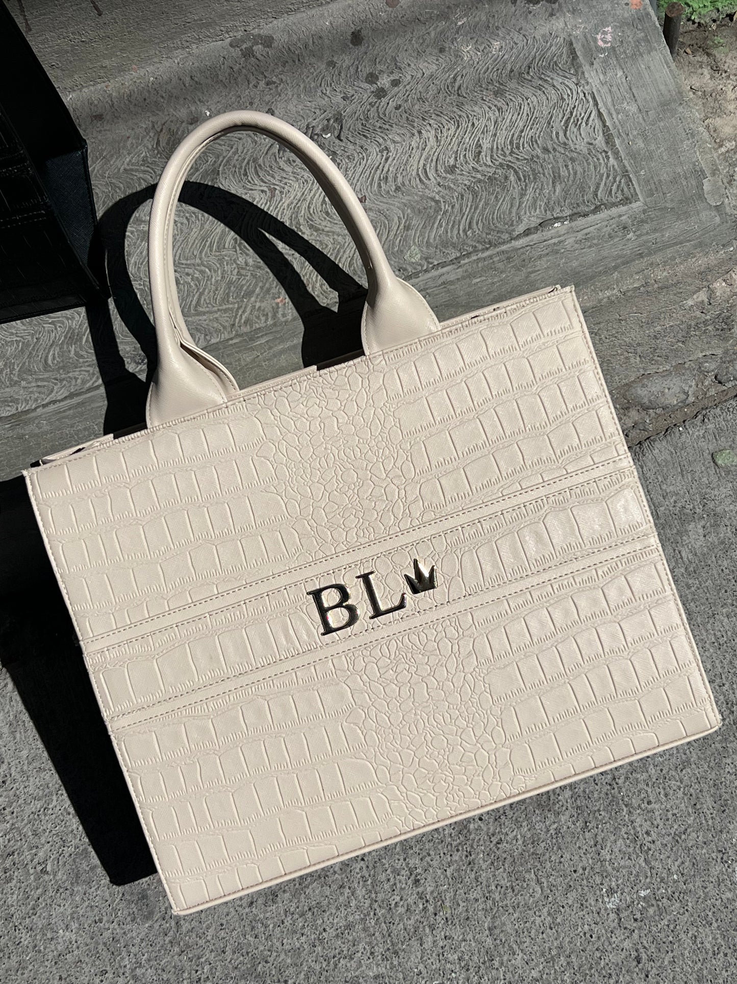 TOTE CLASICA GDE HUESO CROCO