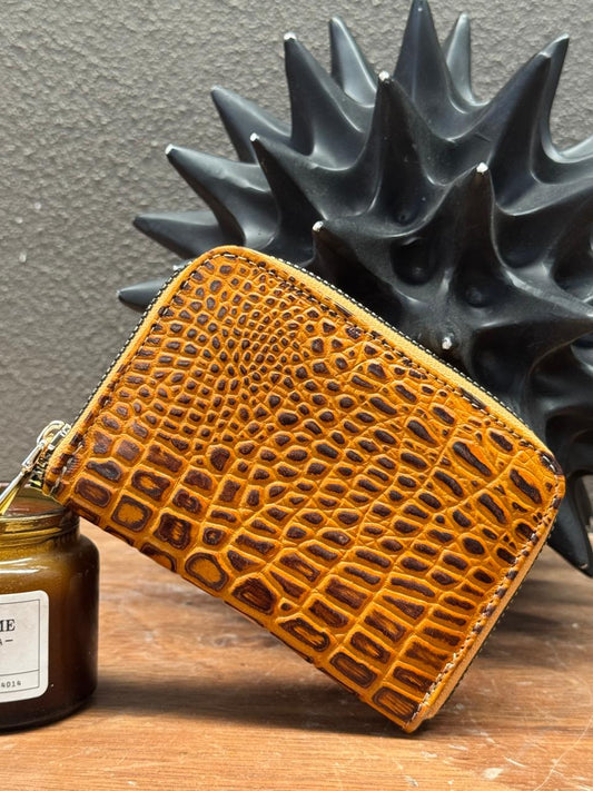 MONEDERO AFRICA PIEL COCODRILO MOSTAZA