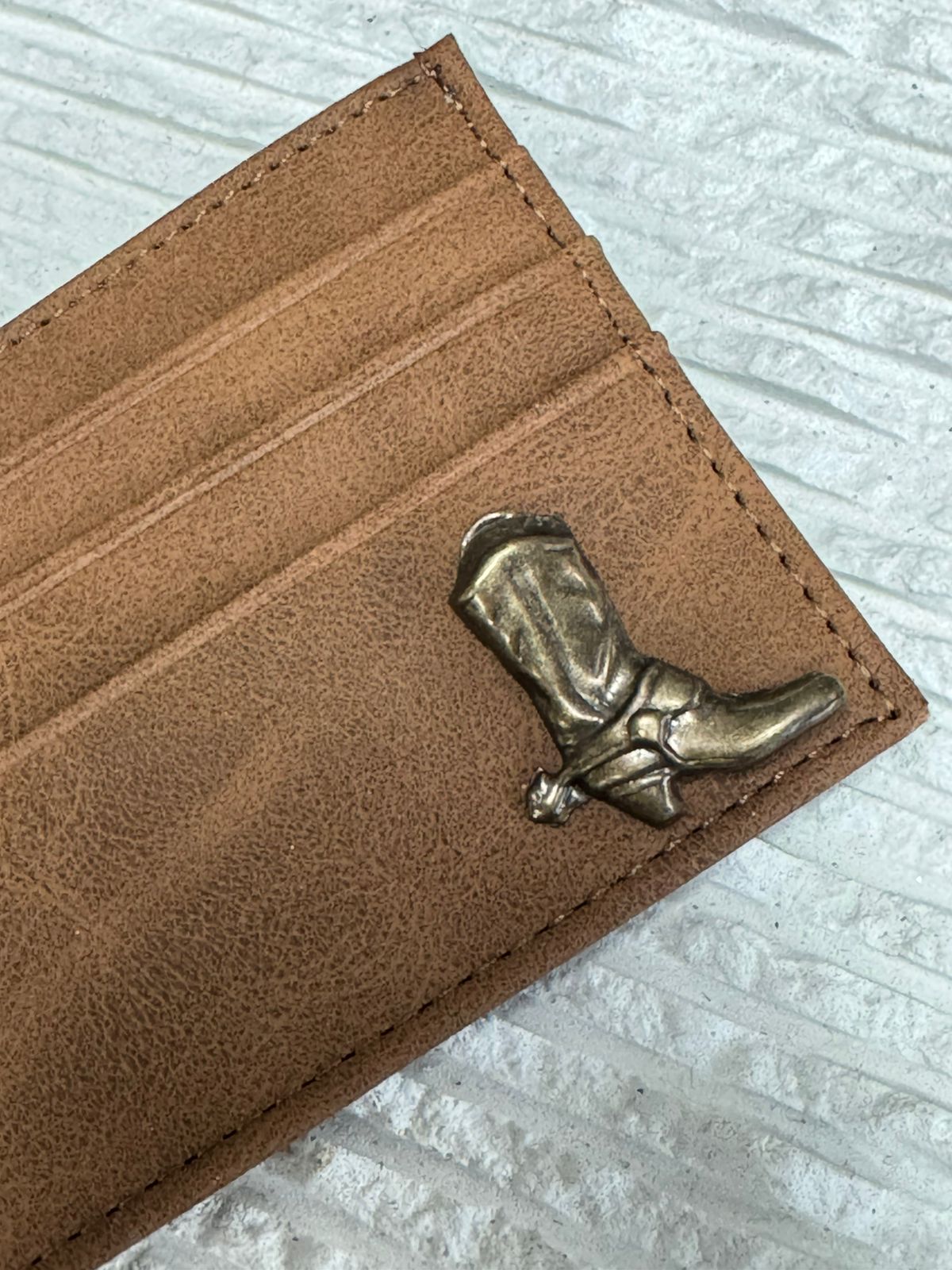 LETRA BOTA GDE DORADO