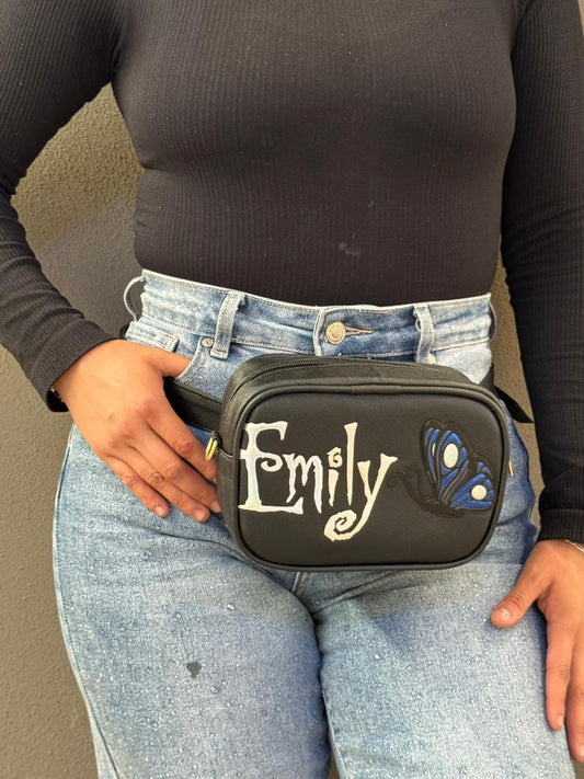 BOLSO/CANGUERERA PERSONAJE EMILY NEGRO