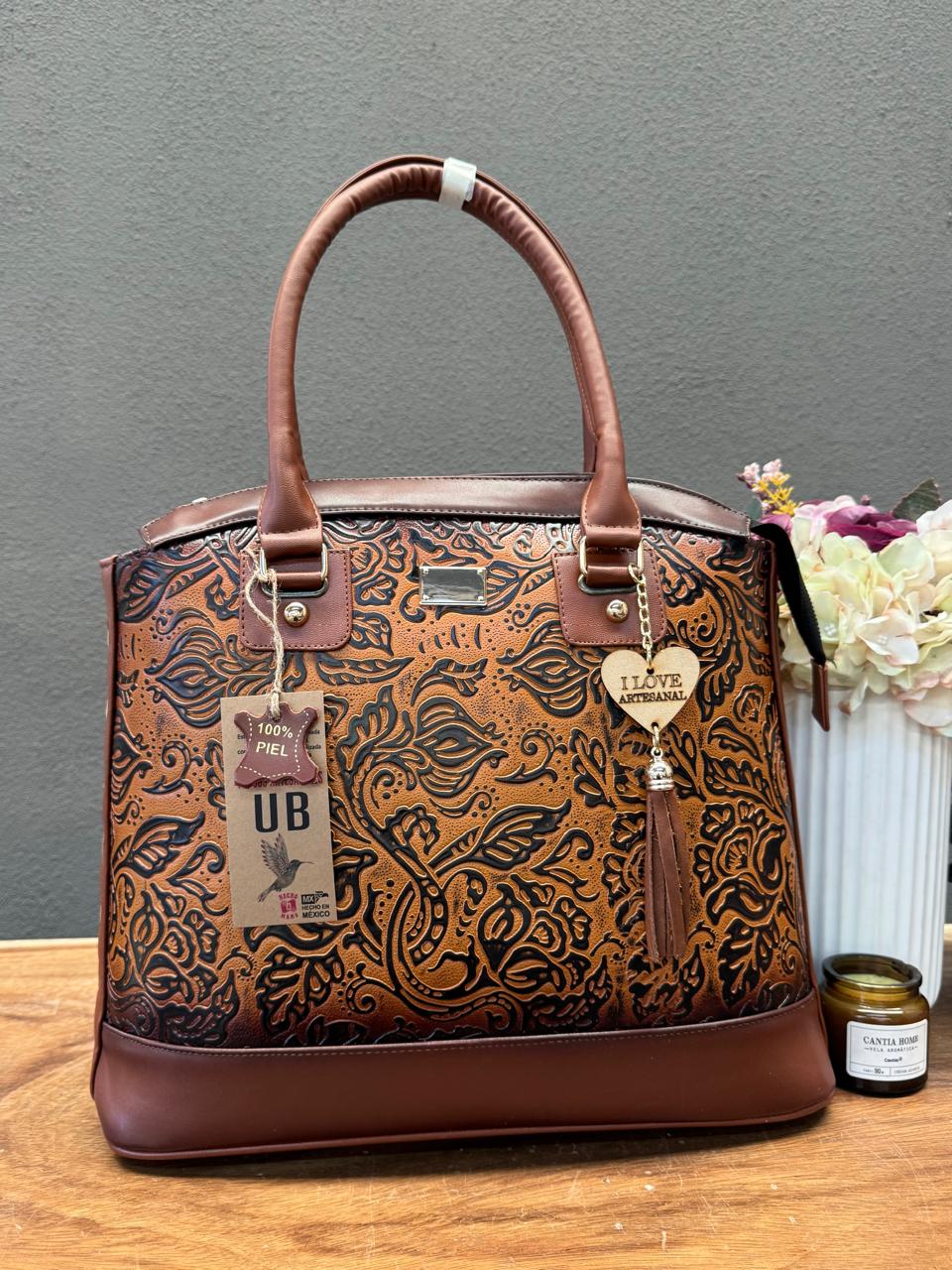 UB BOLSO JOHANA CAMEL GRABADO