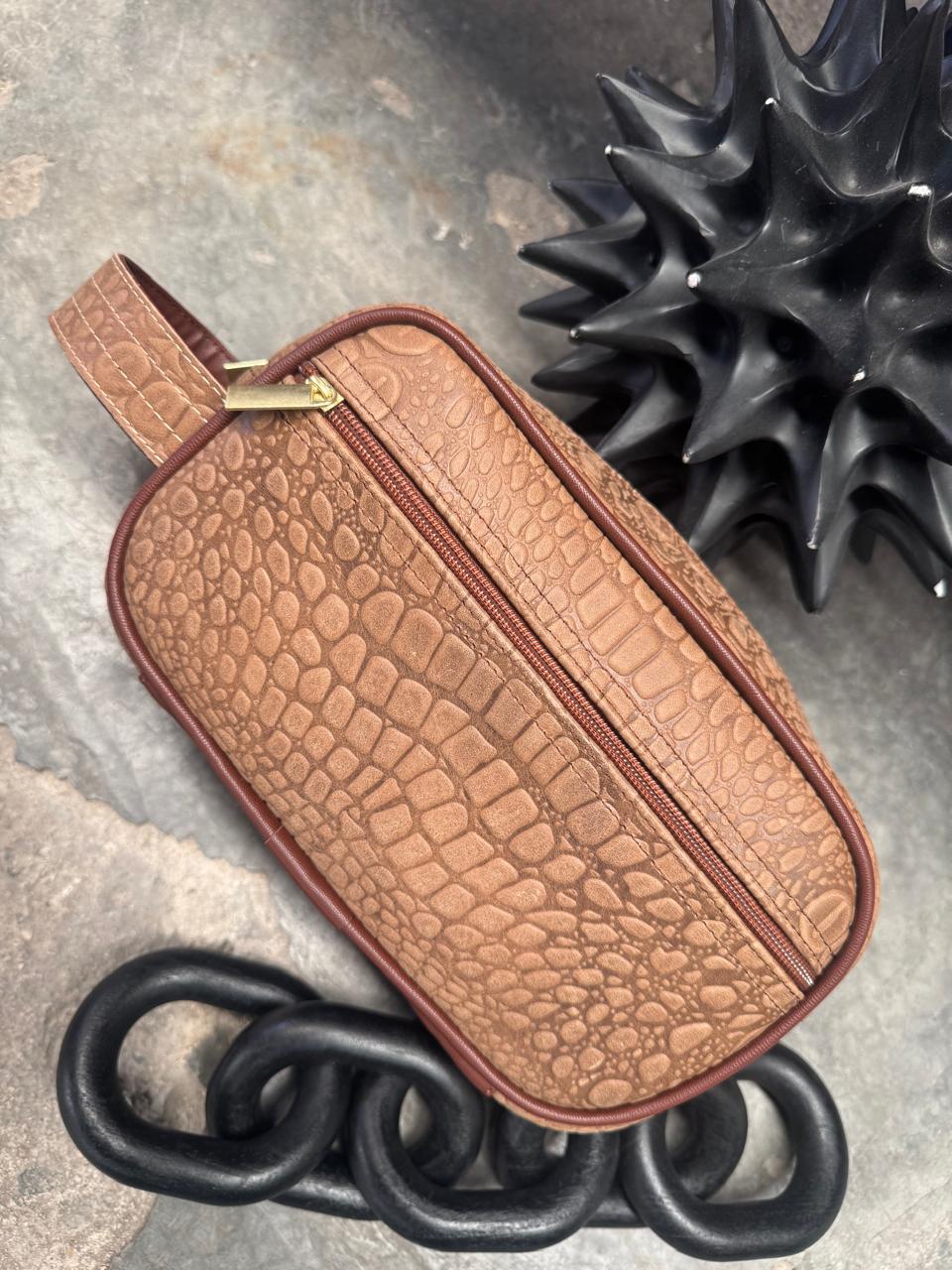 NECESER HOMBRE 100% PIEL CAMEL COCODRILO