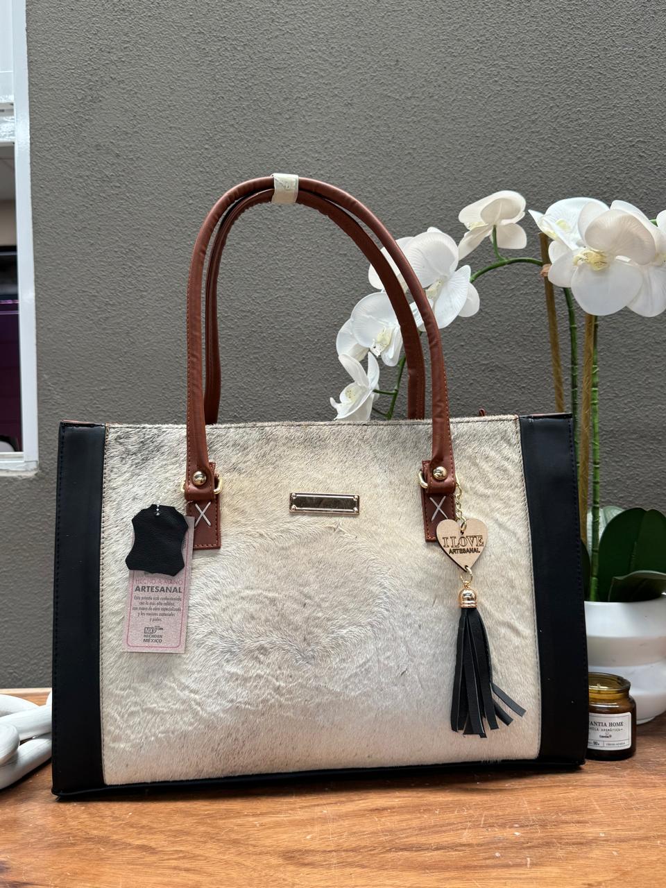 UB MOD ARTESANAL BIANCA PELO NEGRO