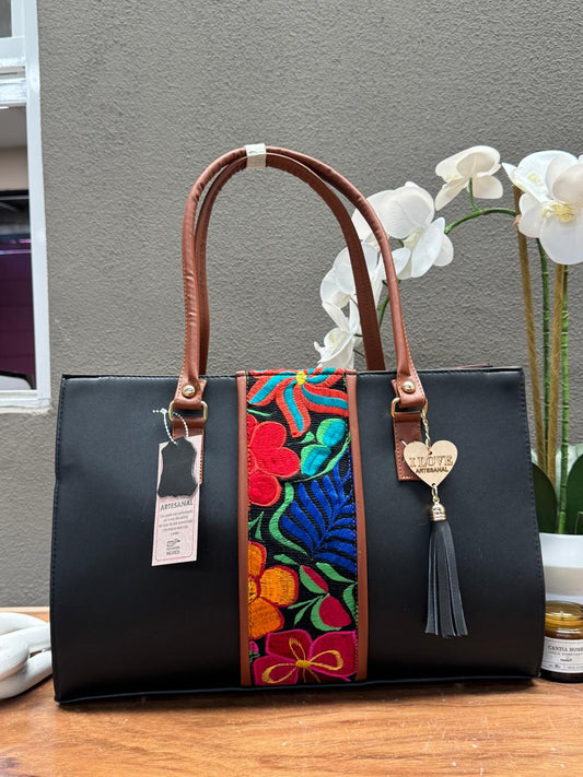 UB MOD ARTESANAL BIANCA BORDADO NEGRO
