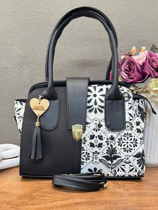 YUTE MODELO BROCHE NEGRO OTOMI