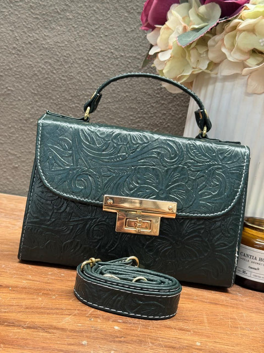 BOLSA CAJITA BROCHE AZUL