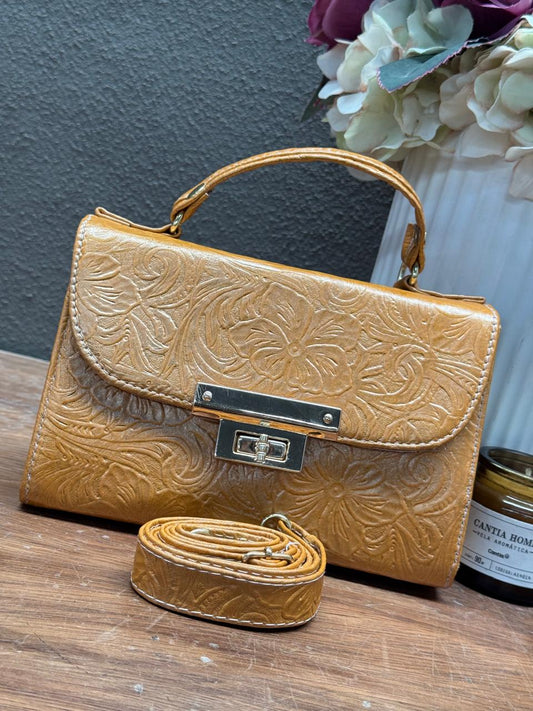 BOLSA CAJITA BROCHE AMARILLO
