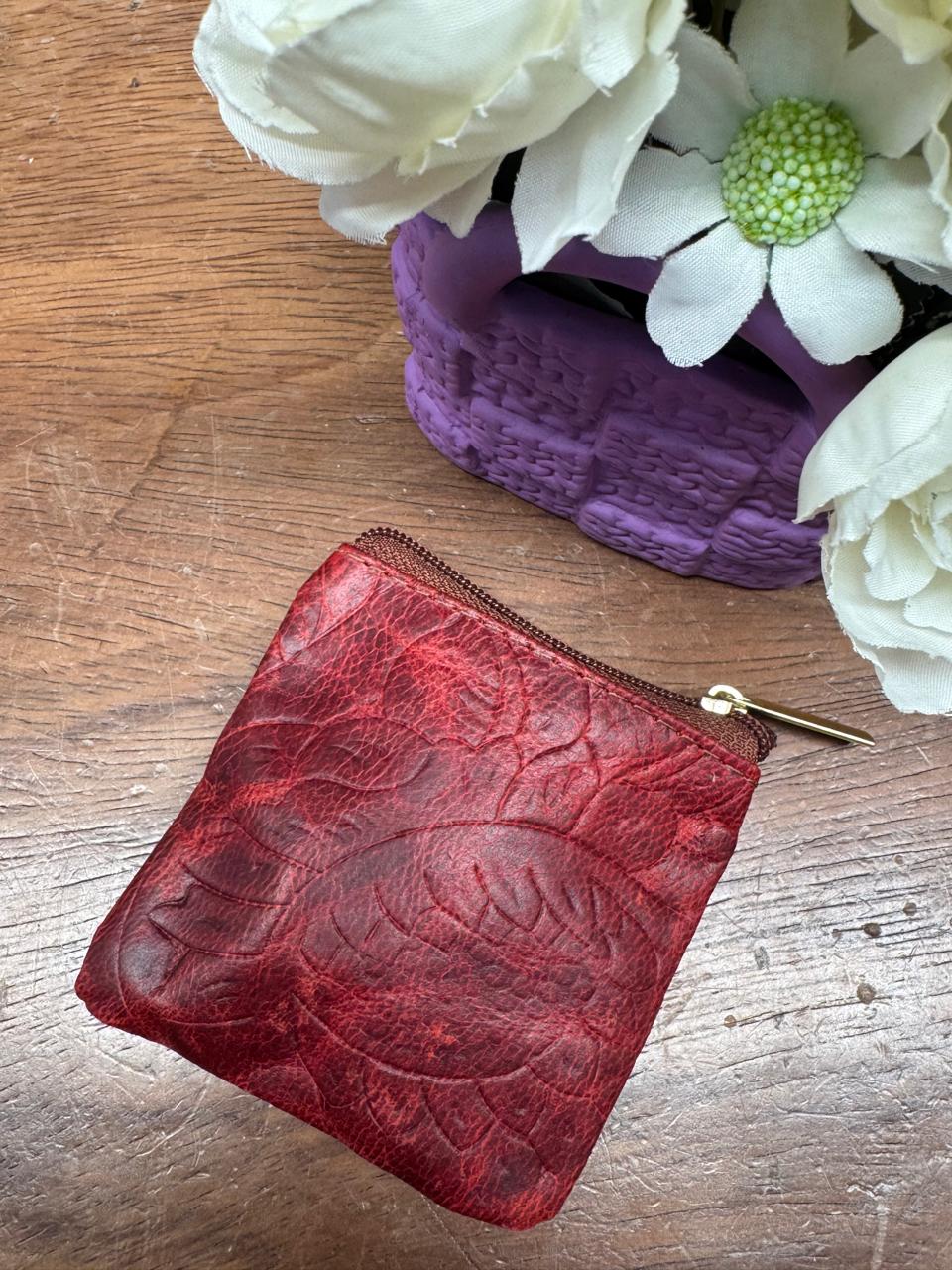 MONEDERO CLASICO CINCELADO BURGUNDY