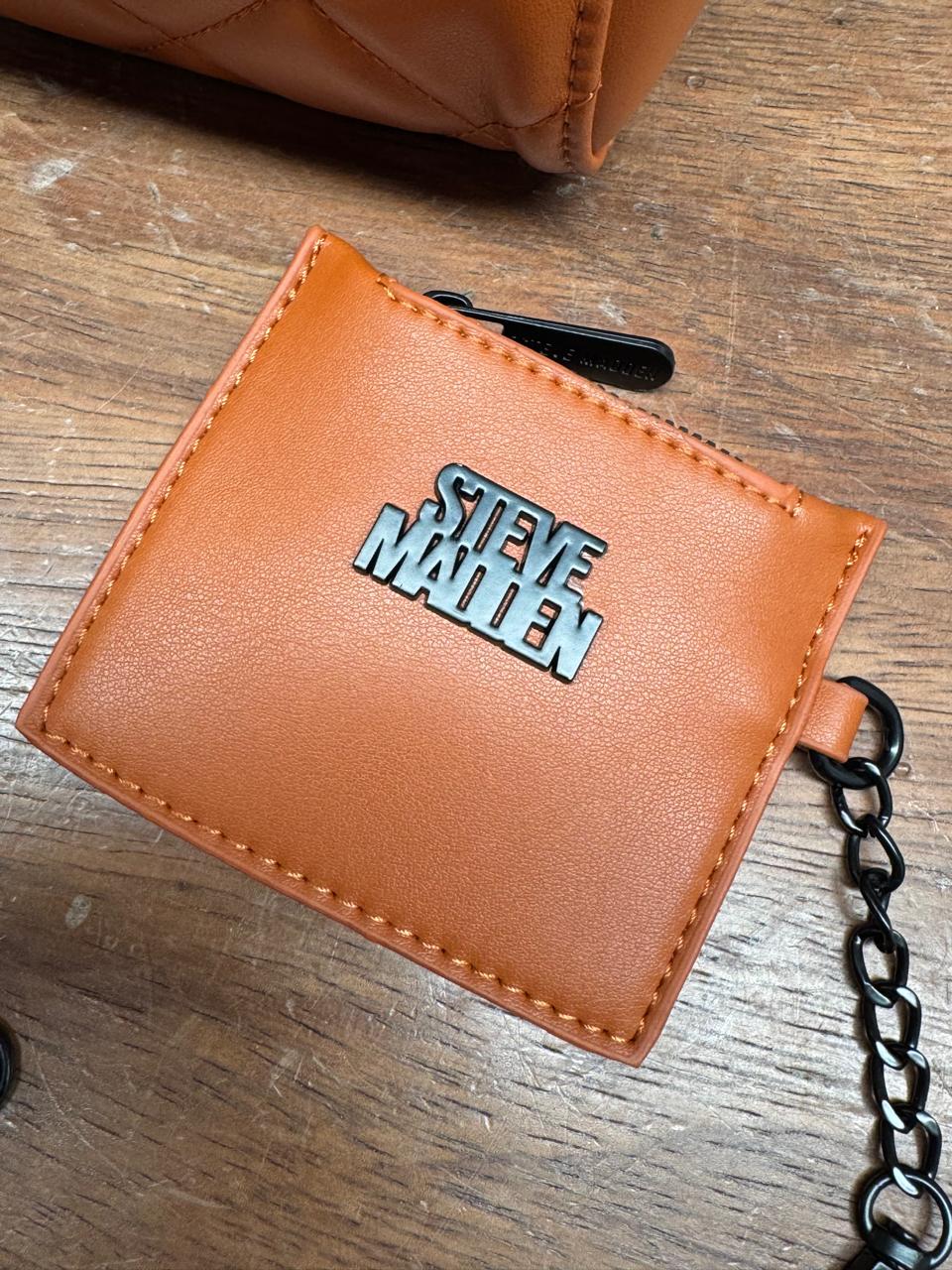 DUO STEVE MADDEN MAQUILLAJE