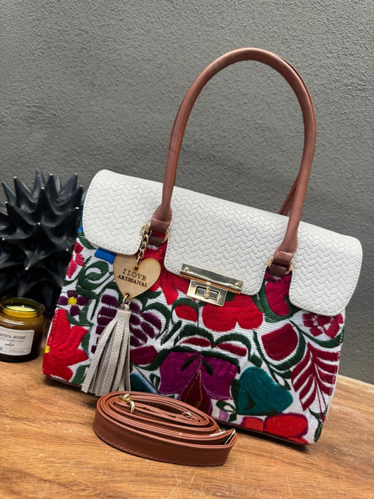 BOLSO GUADALUPE COLOR HUESO BORDADO