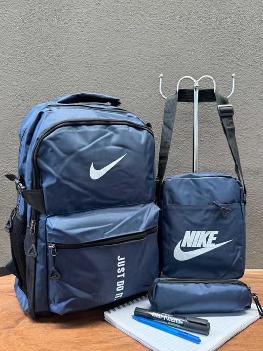 COMBO MOCHILA NIKE JUST COLOR AZUL