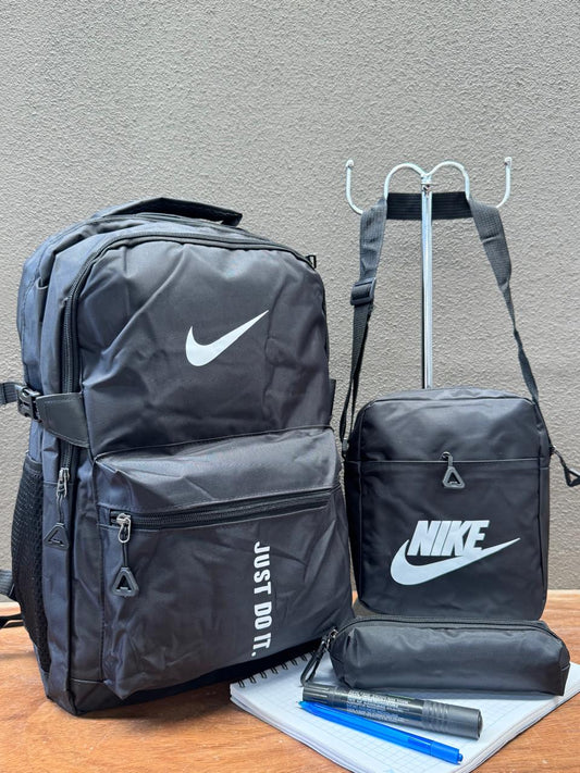 COMBO MOCHILA NIKE JUST COLOR NEGRO