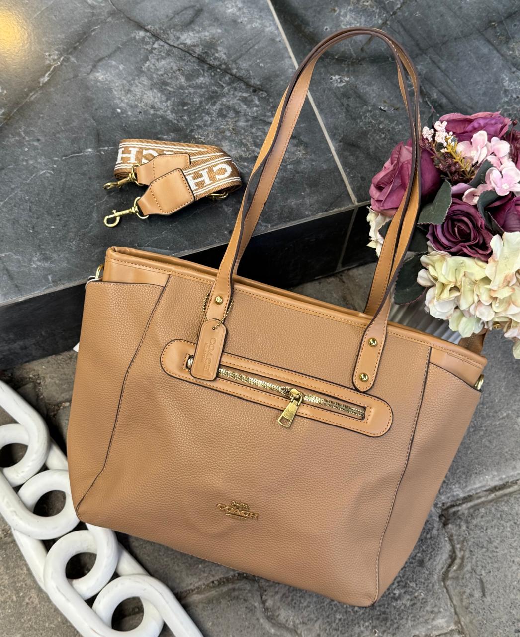 IMPORTACION GALLERY TOTE COACH CAMEL LISO