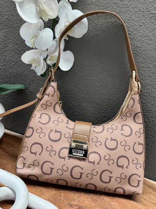 BAGUETTE GUESS 05 MAQUILLAJE