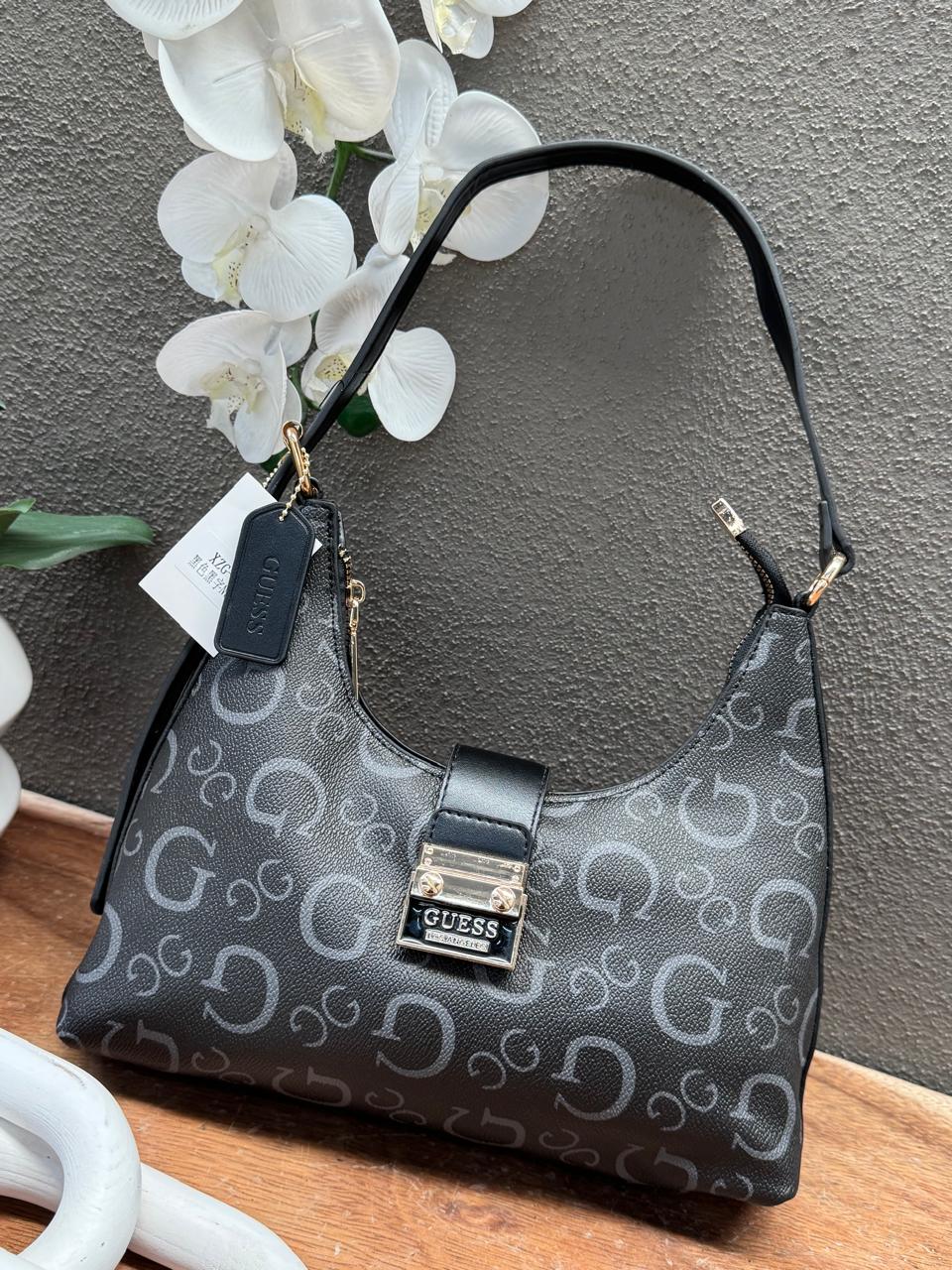 BAGUETTE GUESS 05 NEGRO GRABADO