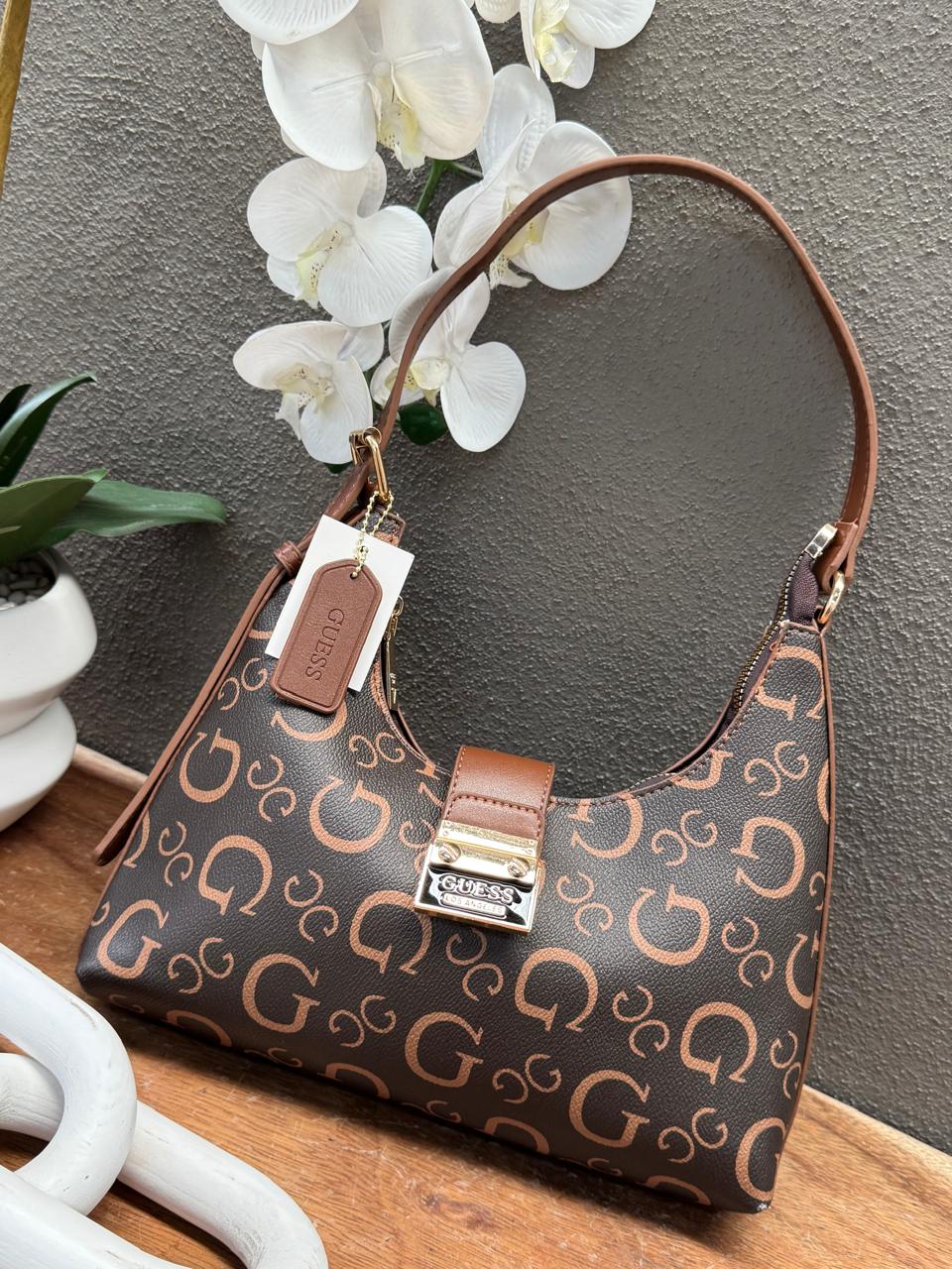 BAGUETTE GUESS 05 CAFE