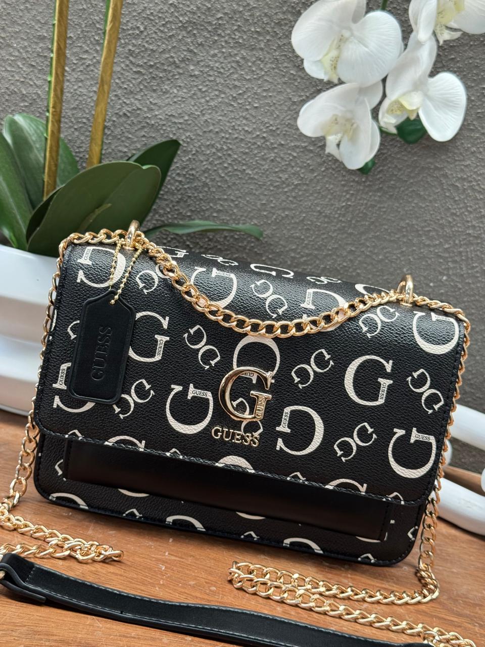 CROSSBODY GUESS 395 NEGRO/BLANCO