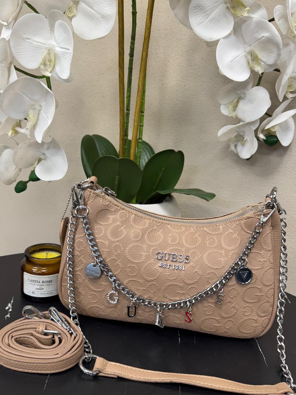 BAGUETTE GUESS 021 MAQUILLAJE