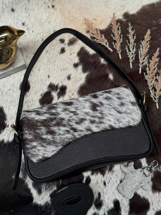 AGATHA PELO PIEL NEGRO