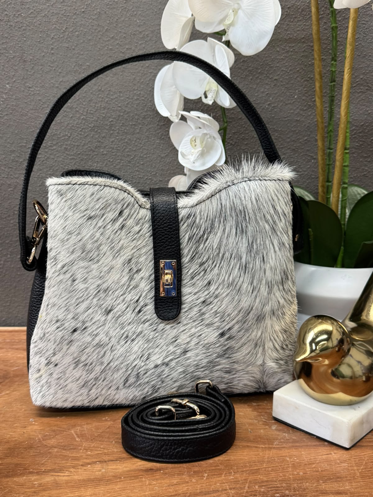 BOLSO LIBERIA 100% PIEL COLOR NEGRO PELO