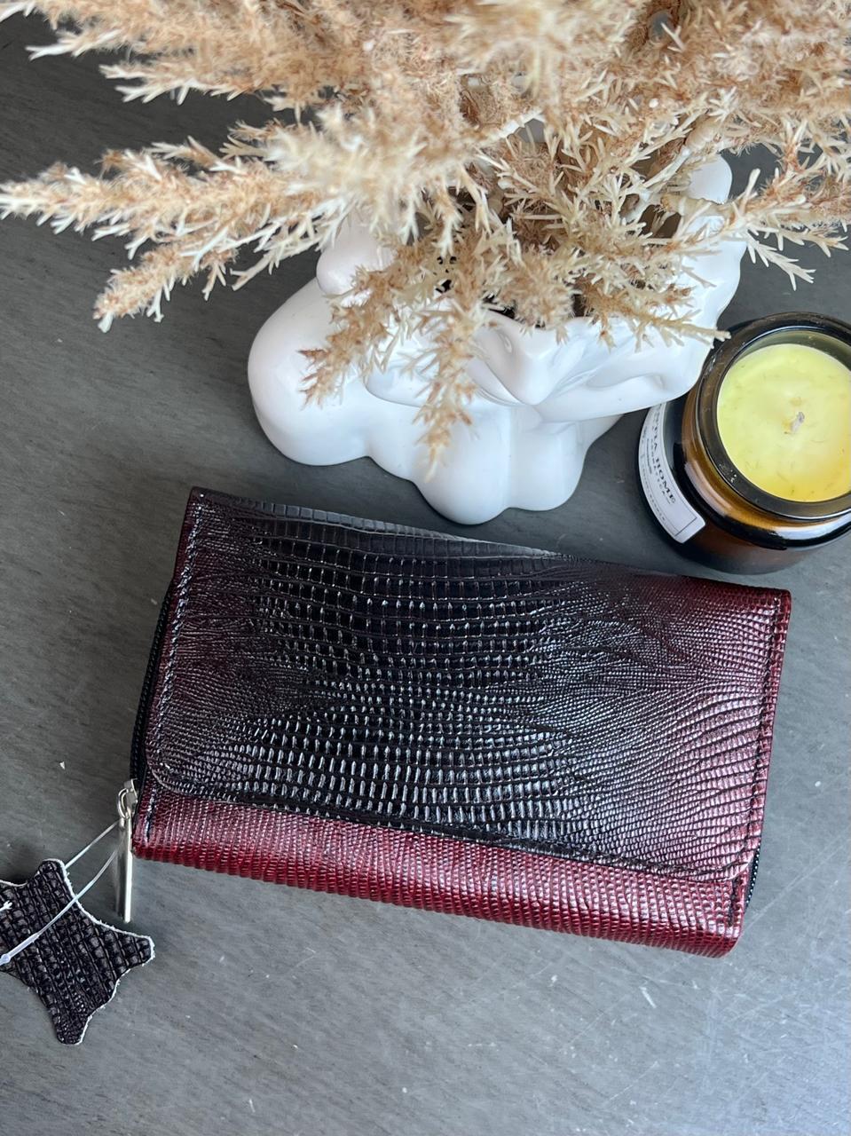CARTERA PORTUGAL 100% PIEL VINO PATA DE AVESTRUZ