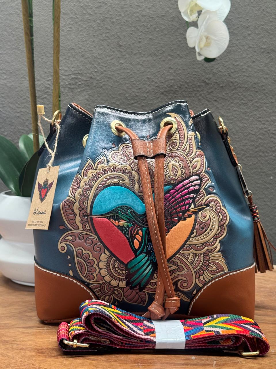 DB BUCKET COLIBRI AZUL