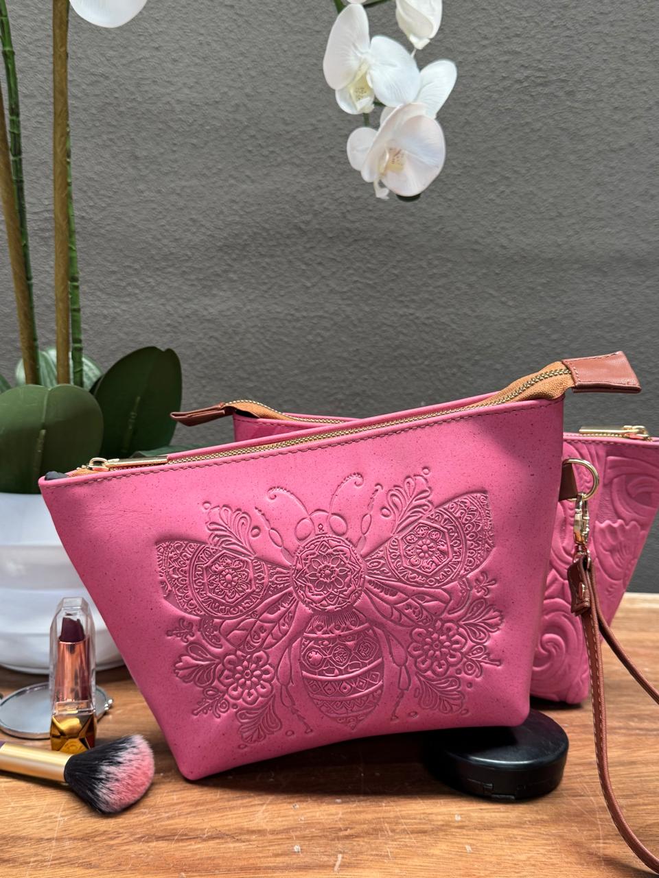 COSMETIQUERA PIEL GANESHA ABEJA ROSA CHICLE