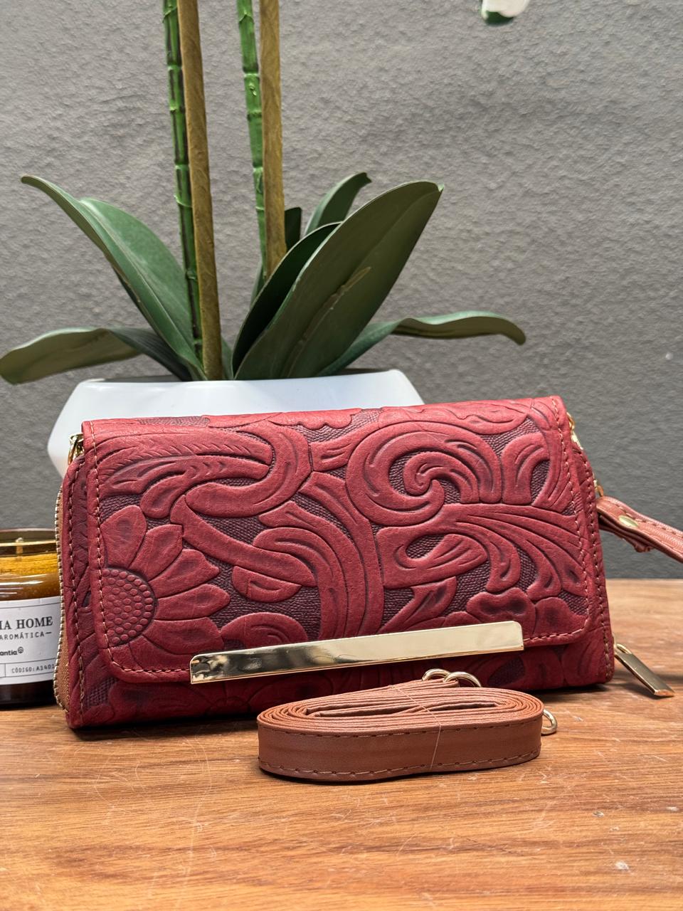 CARTERA CINCELADA ANA GRABADO PRIMAVERA COLOR BURDEOS