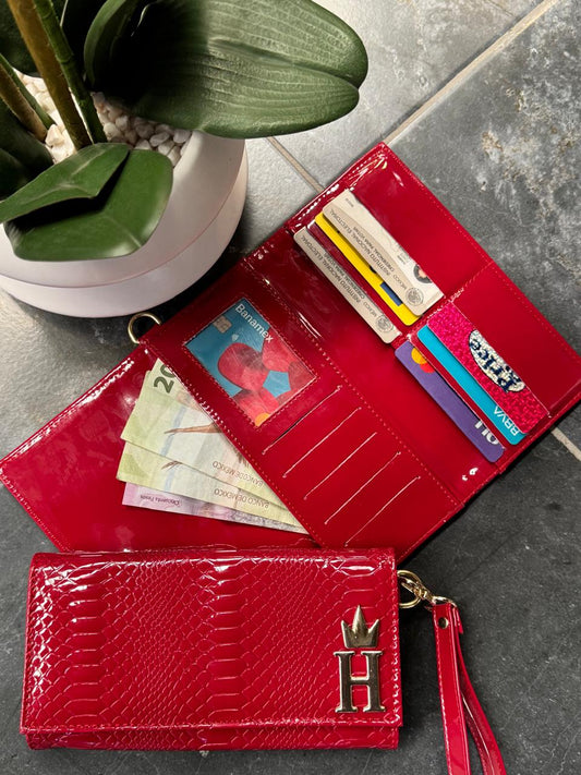 CARTERA MUÑEQUERA VIBORA ROJO CHAROL