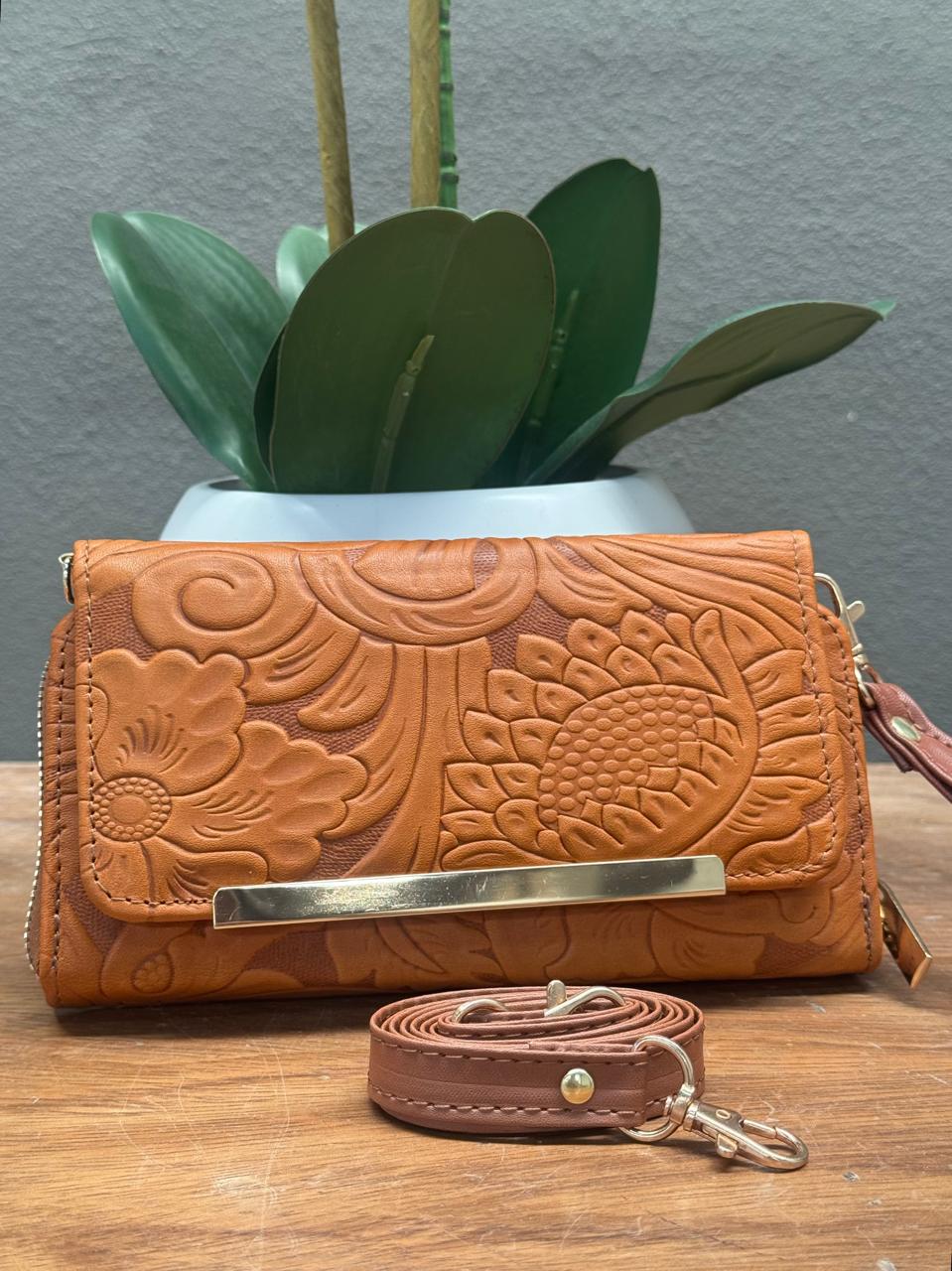 CARTERA CINCELADA ANA GRABADO PRIMAVERA TANG
