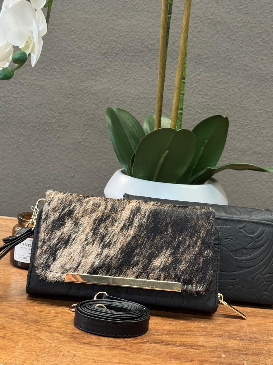 CARTERA CINCELADA ANA PELO GRABADO NEGRO
