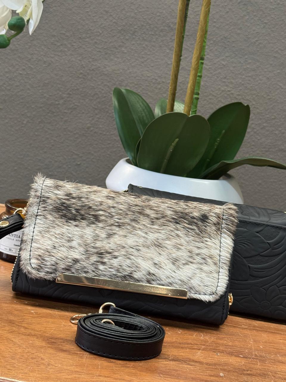 CARTERA CINCELADA ANA PELO GRABADO NEGRO