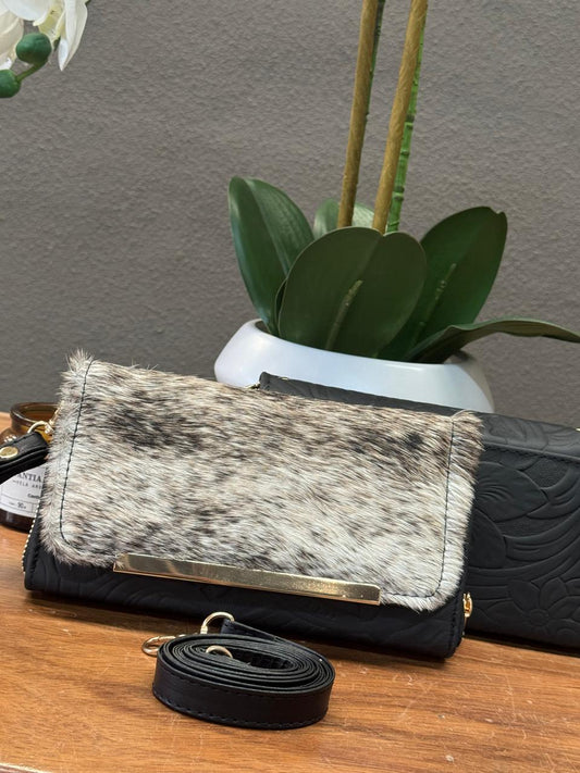 CARTERA CINCELADA ANA PELO GRABADO NEGRO