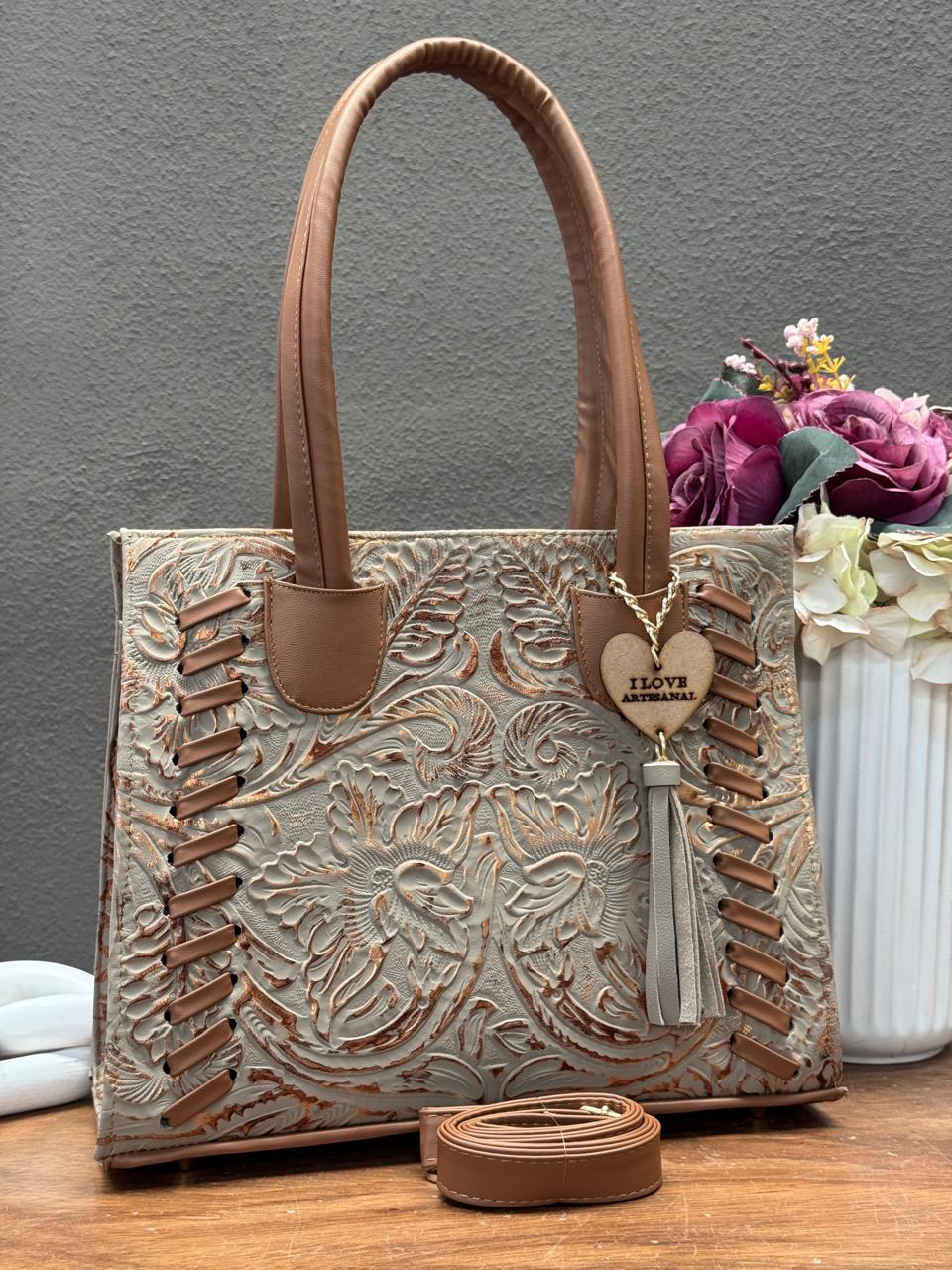 BOLSA TEJIDA PIEL DE FLORES ARENA/COBRE