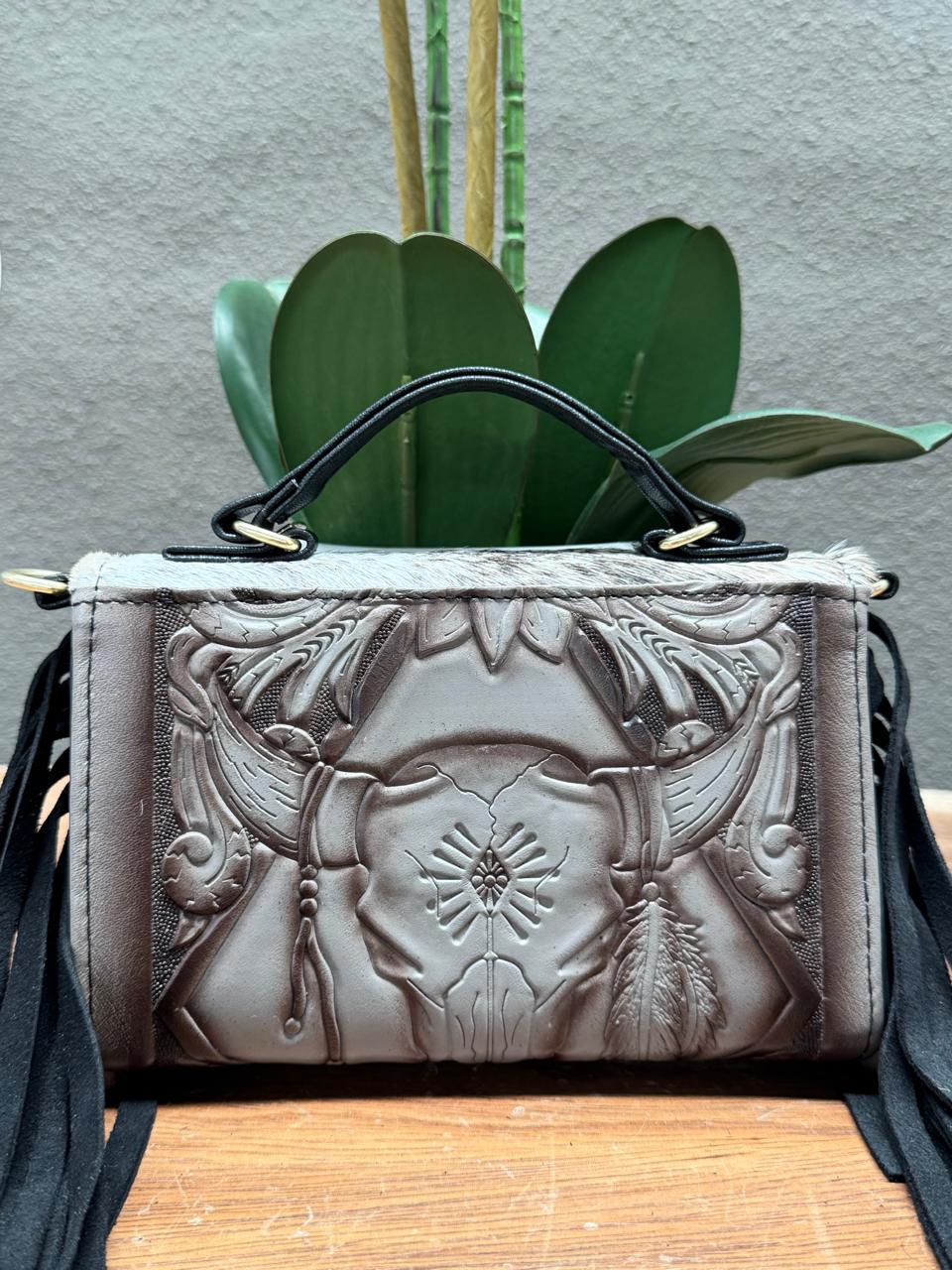 CROSSBODY DELIA 1 PELO Y BARBAS CRANEO ARENA/CAFE