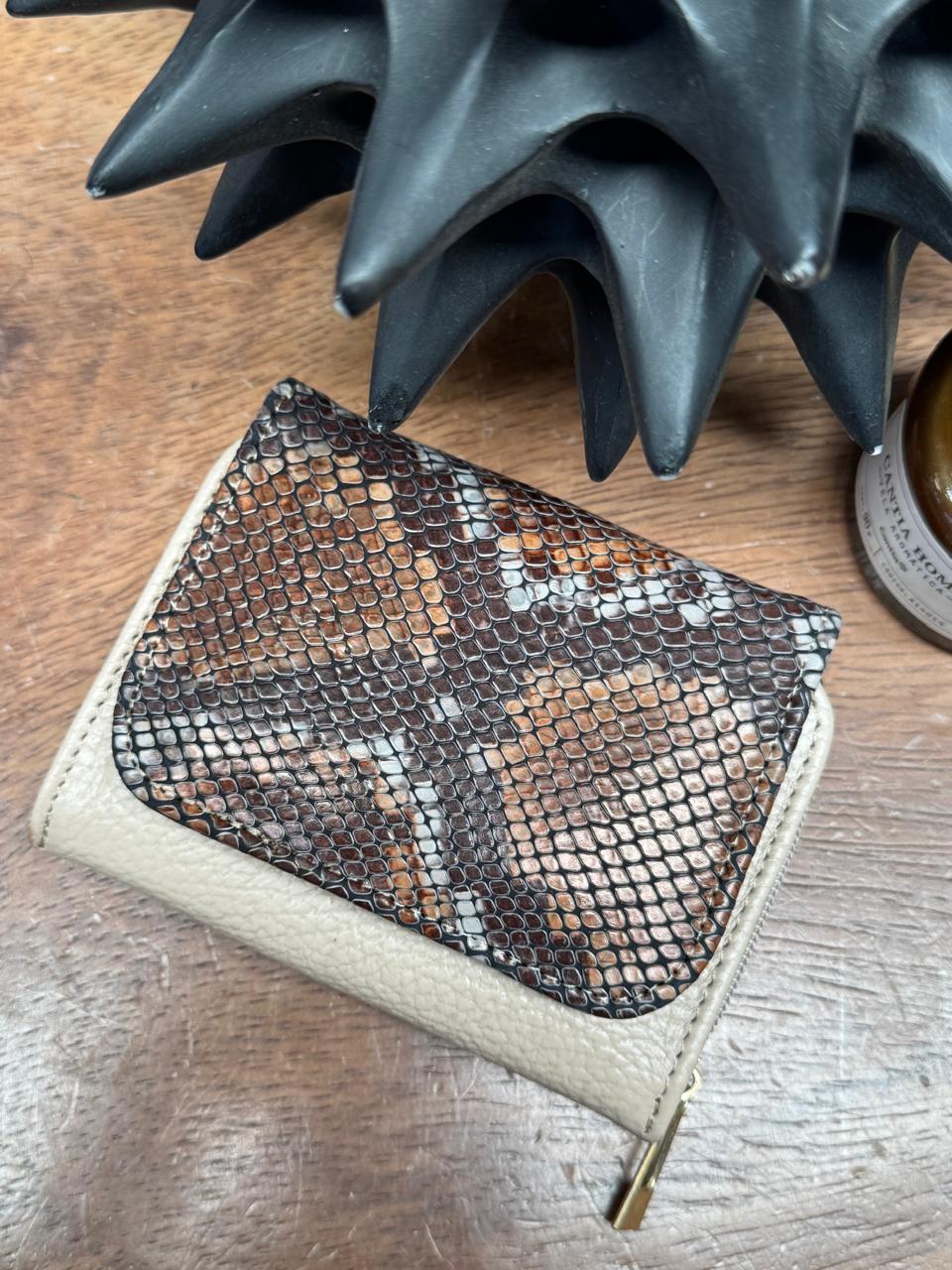 CARTERA PIEL KENYA EXOTICO HUESO