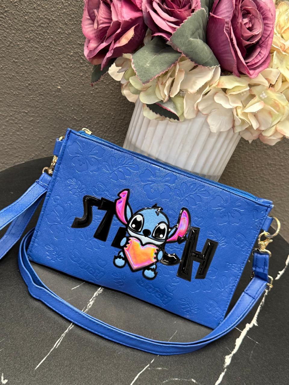 CROSSBODY/MUÑEQUERA DISNEY STITCH CORAZON