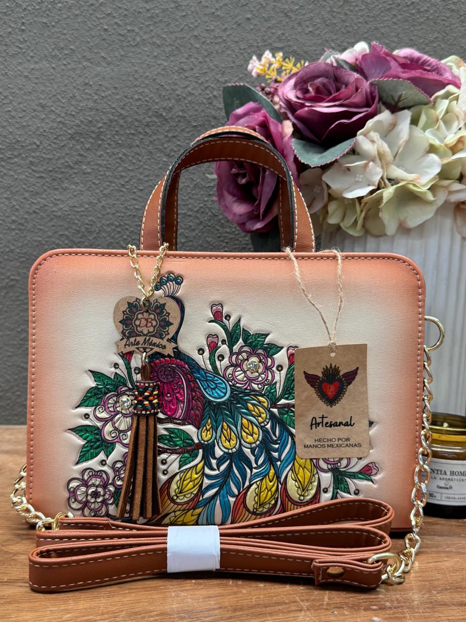 DB CROSSBODY PAVORREAL HUESO
