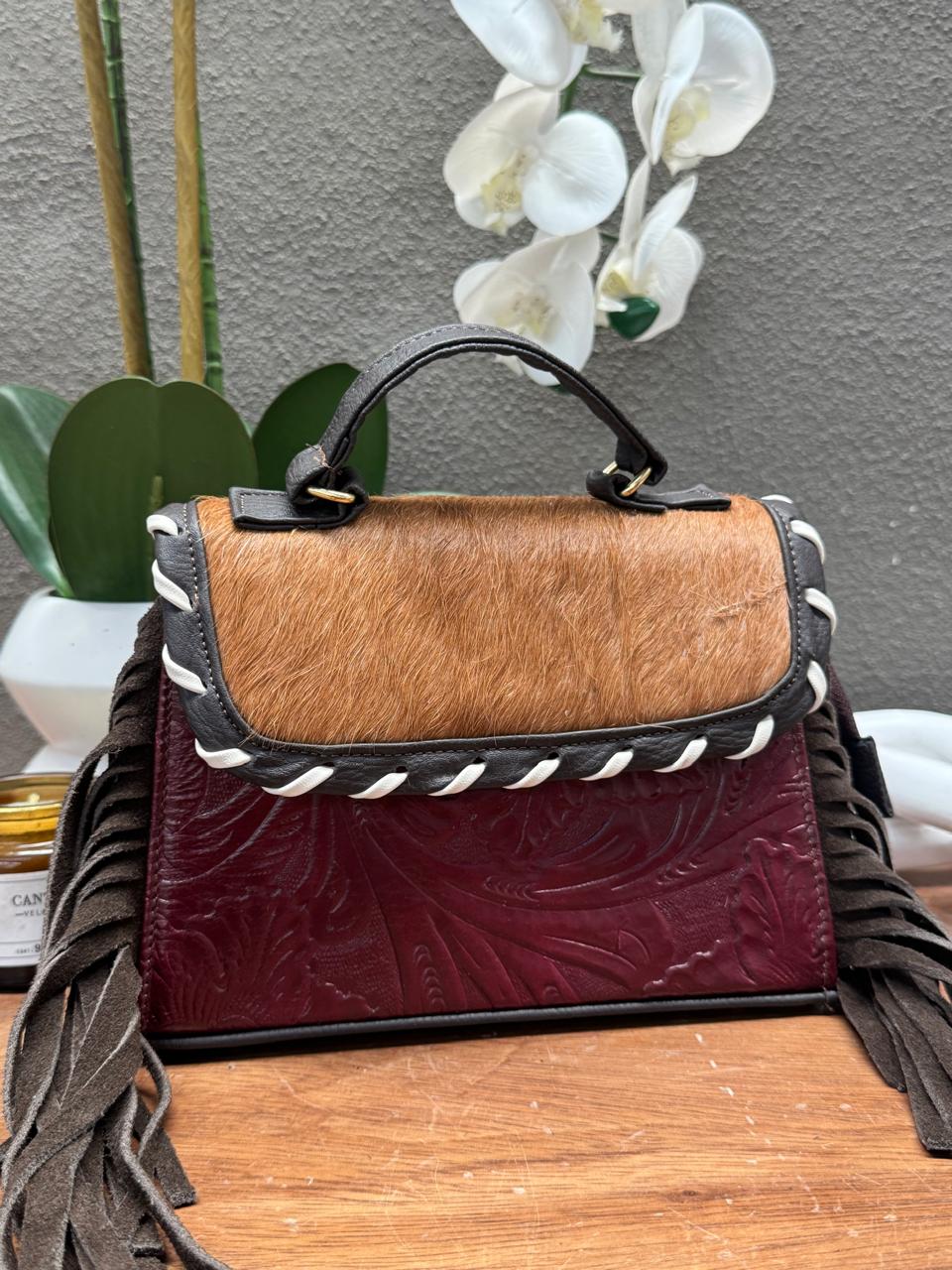 CROSSBODY FABIOLA PELO Y BARBAS VARIABLE PIEL VINO