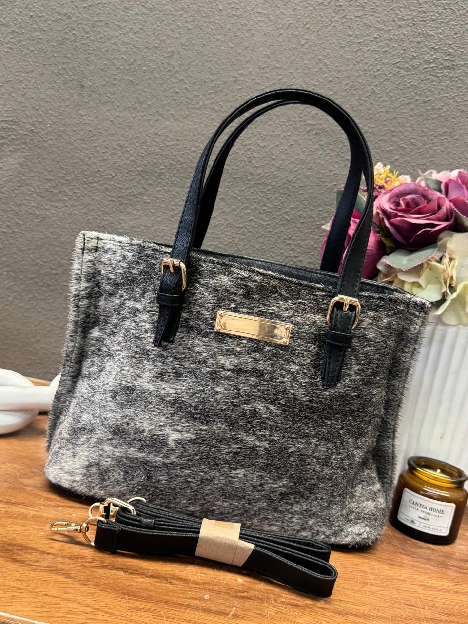 BOLSA ALEXA COLOR NEGRO PELO