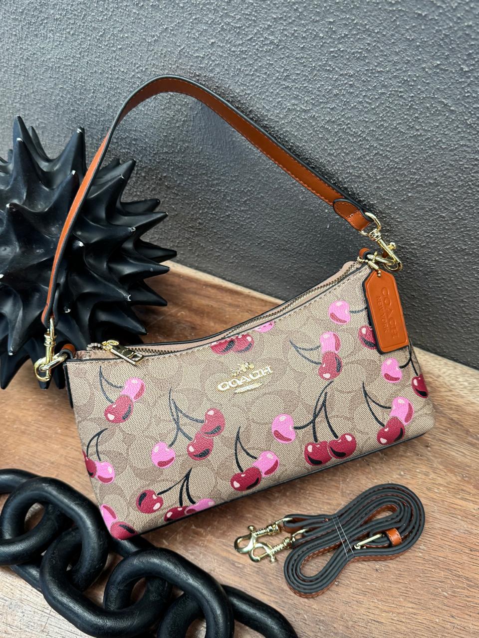 IMPORTACION BAGUETTE COACH AZUL KHAKI CEREZAS