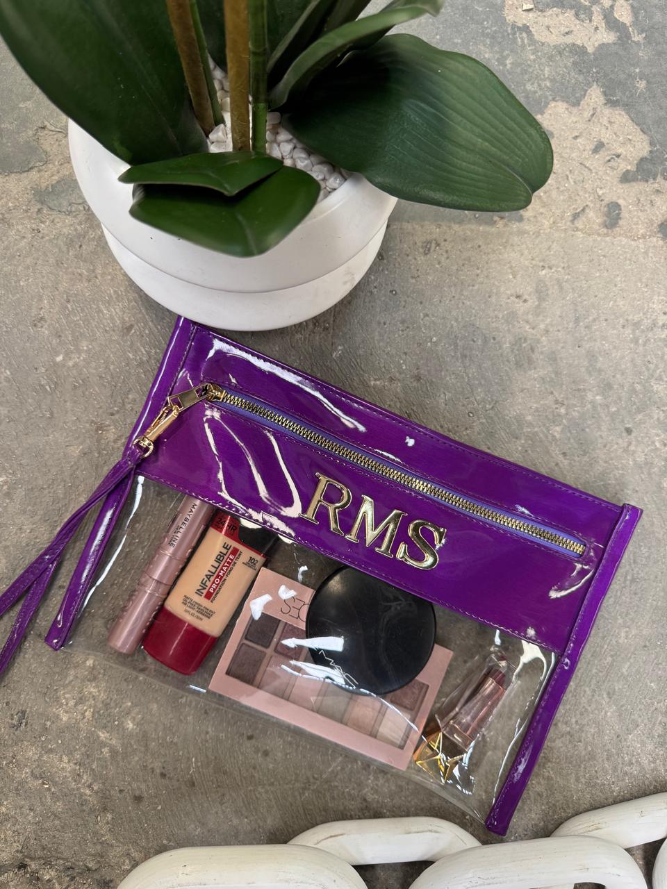 COSMETIQUERA DE MICA PLANA MORADO CHAROL