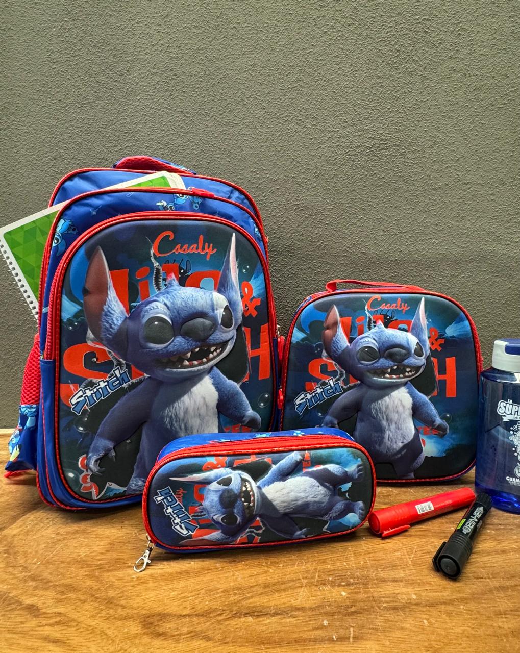 COMBO ESCOLAR STITCH LIVE ACTION ROJO/AZUL