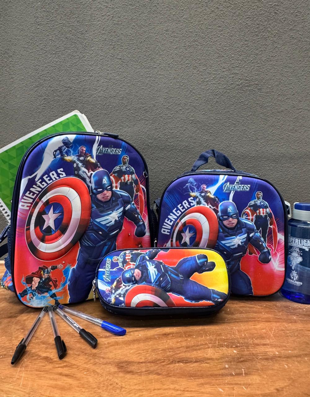 COMBO KINDER AVENGERS CAPITAN AMERICA