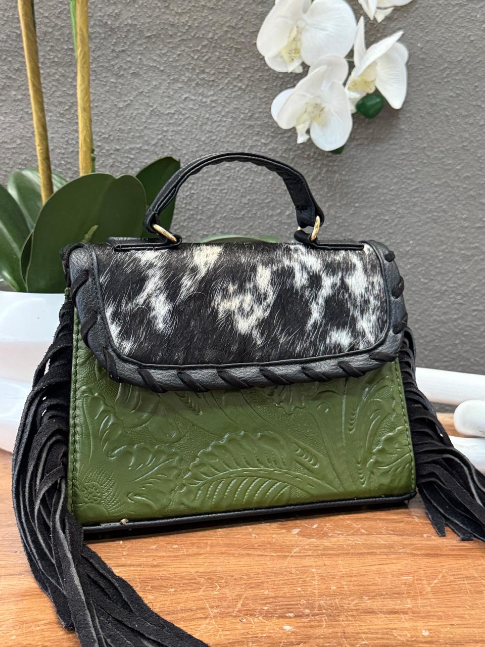CROSSBODY FABIOLA PELO Y BARBAS VERDE OLIVO