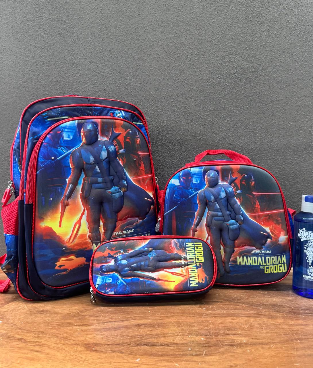 COMBO ESCOLAR MANDALORIAN GROGU