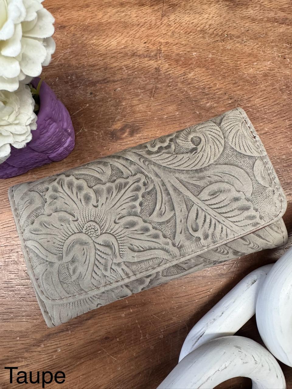 CARTERA CINCELADA EVORA TAUPE CRAZY